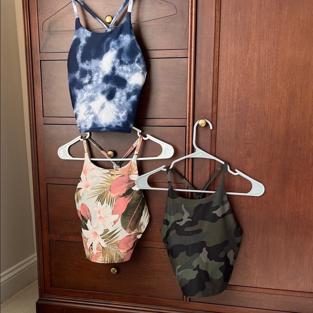 3 Old Navy Active Performance Crop Tops